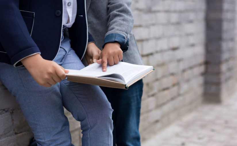 Problemy połączone z zgodną wokalizacją dotyczą coraz większą części dzieci .